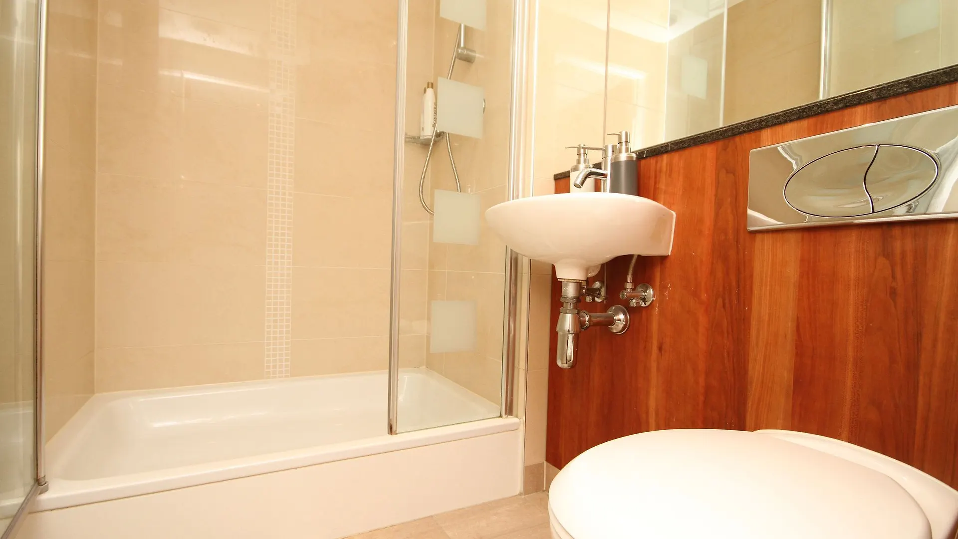 Apartamento South Great Georges St. Penthouse Dublín 0*,